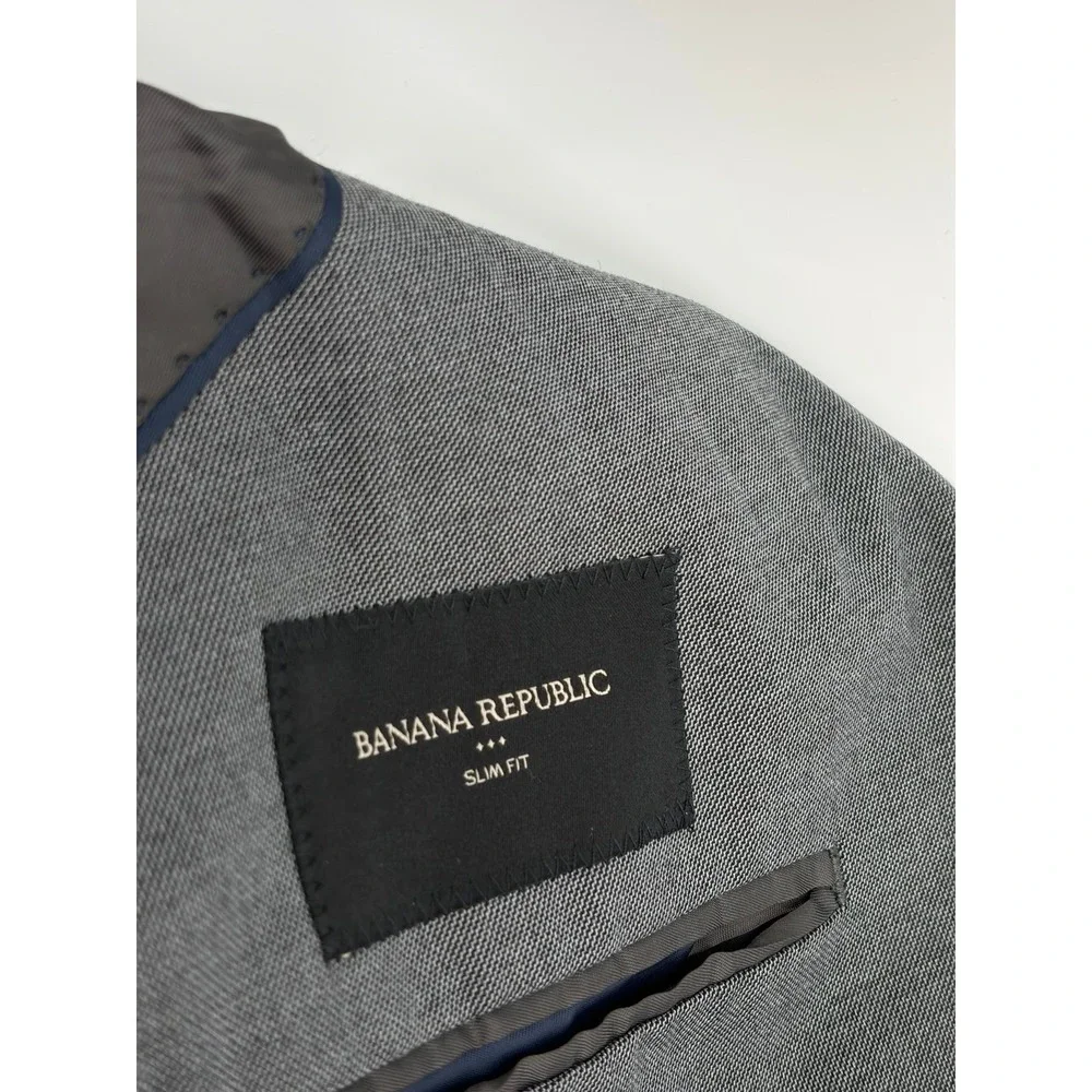 Banana Republic, Sport Coat/Blazer, Gray Slim Fit, Two Button, Men's Size 42